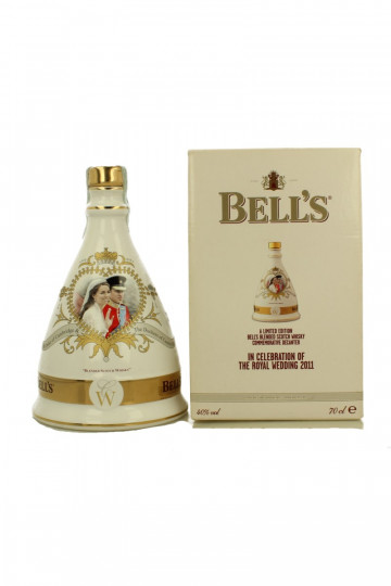 Bells' Blended Scotch Whisky Bottled 2011 70cl 40% OB  - Decanter